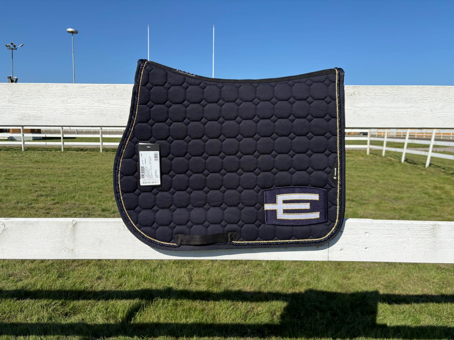 By Equality Line E-logo Sjabrakk blue-gl.gold-white P87+P358