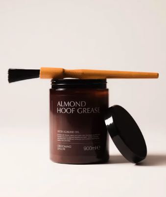 Grooming Deluxe Almond Hoof Grease